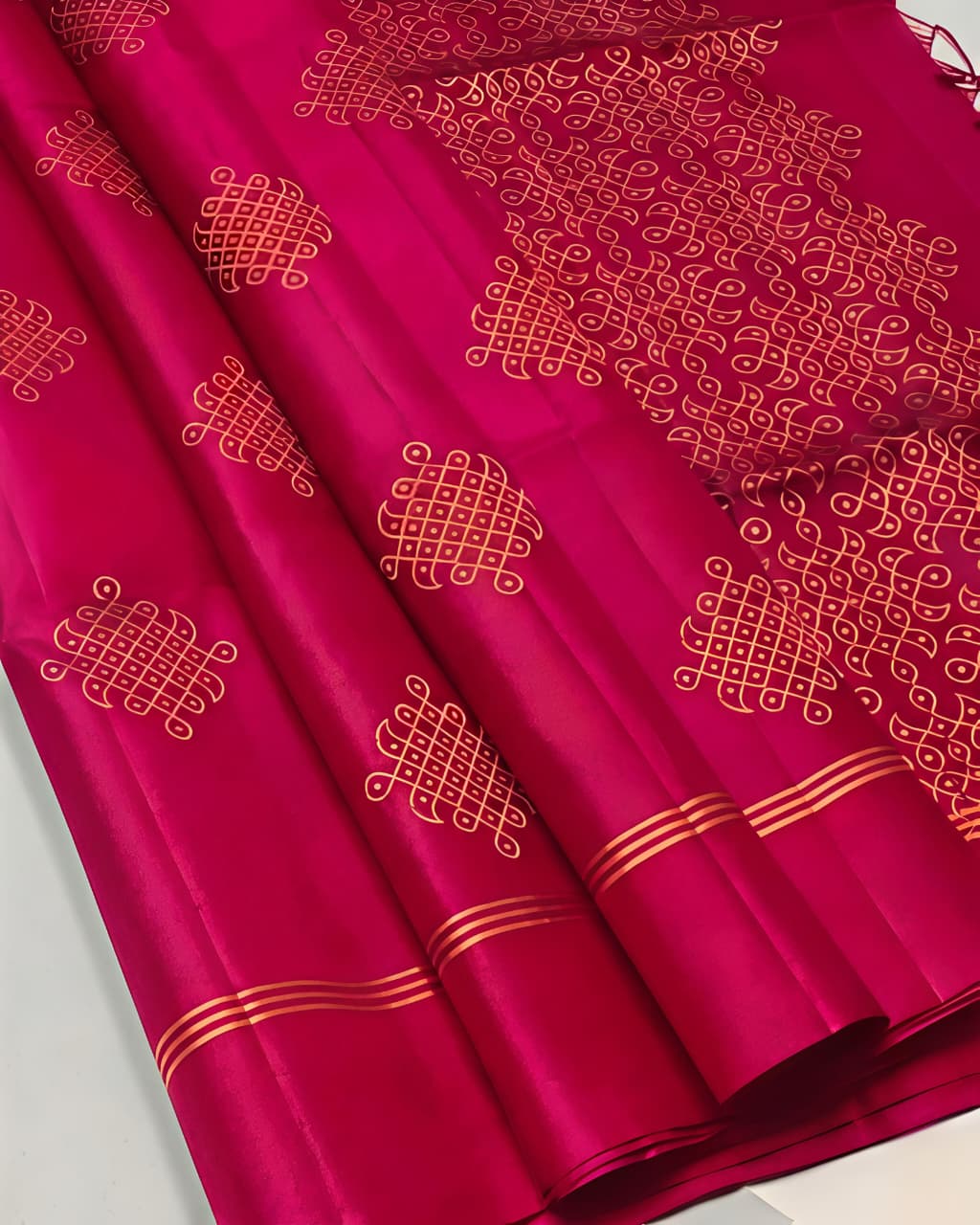 HAAHAA's Kolam Soft silk saree with blouse for women | Kolam saree